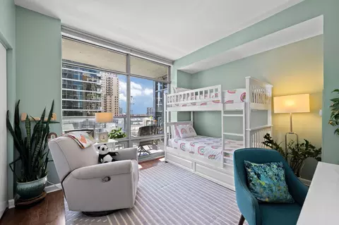 Bedroom - 100 E 14th St #706, Chicago, IL 60605 photo 3 of 4