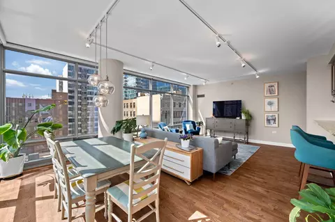 Dining - 100 E 14th St #706, Chicago, IL 60605 photo 2 of 2