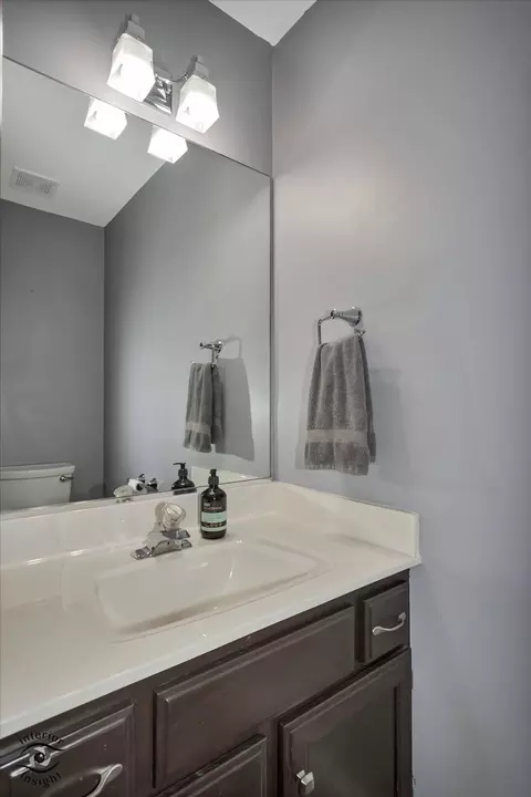 Bath - 2016 Saint Andrews Dr, Plainfield, IL 60586 photo 1 of 4