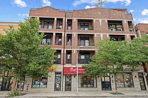 3414 N Sheffield Ave #4, Chicago, IL 60657