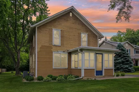 11806 Maple Ave, Hebron, IL 60034