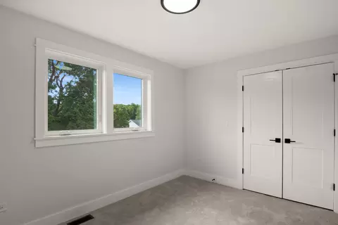 Bedroom - 790 Wing St, Elgin, IL 60123 photo 3 of 4