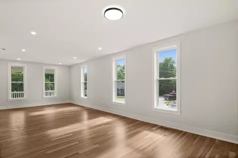 Living - 790 Wing St, Elgin, IL 60123 photo 4 of 4