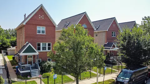 3761 S Lake Park Ave, Chicago, IL 60653