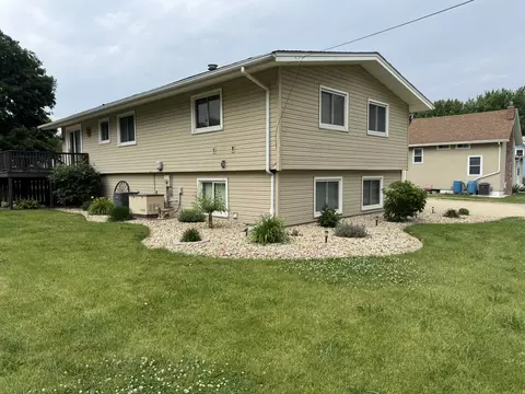 Exterior - 209 N Steele St, Cherry, IL 61317 photo 2 of 11