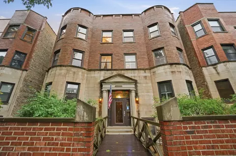 1030 W Byron St #3W, Chicago, IL 60613