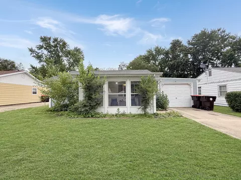1149 Bel Aire Dr, Rantoul, IL 61866