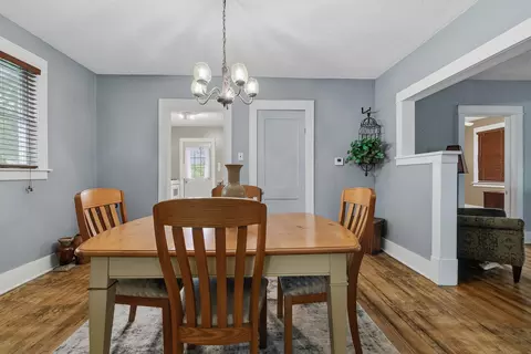 Dining - 256 7th St, Silvis, IL 61282 photo 1 of 2