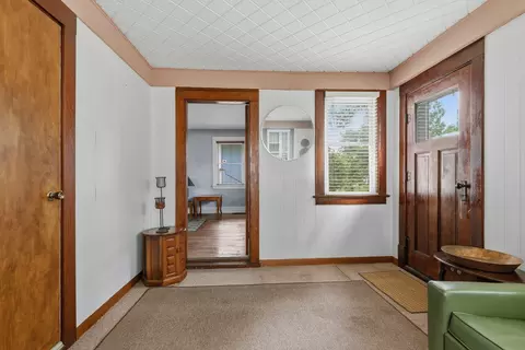 Entry Way - 256 7th St, Silvis, IL 61282 photo 2 of 3