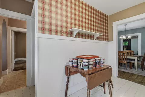 Entry Way - 256 7th St, Silvis, IL 61282 photo 1 of 3