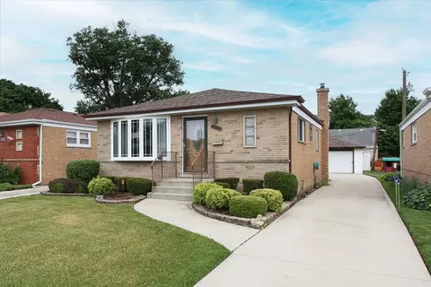 3705 Sarah St, Franklin Park, IL 60131