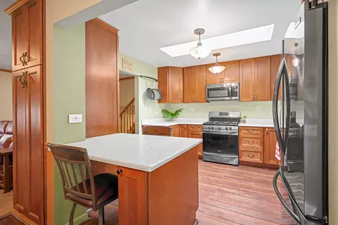 1970 Nottingham Ln, Wheaton, IL 60189 photo 8