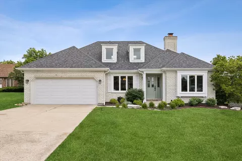 8300 Chelsea Ln, Willow Springs, IL 60480