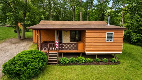 25 Beacon Bay, Lakemoor, IL 60051
