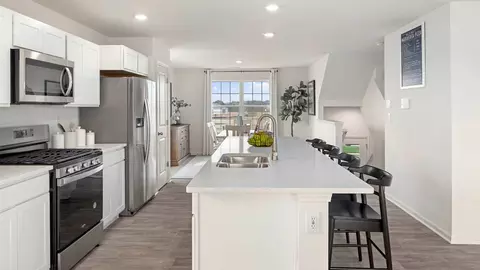 Kitchen - 1334 Foxglove Dr, Bartlett, IL 60103 photo 5 of 8