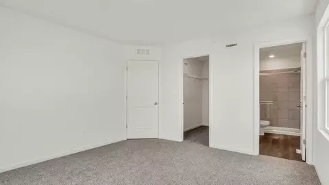 Bedroom - 1374 Foxglove Dr, Bartlett, IL 60103 photo 6 of 8