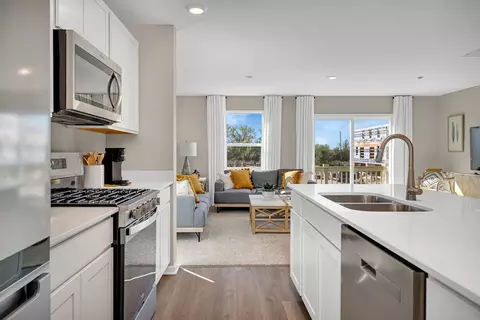 Kitchen - 1374 Foxglove Dr, Bartlett, IL 60103 photo 6 of 11