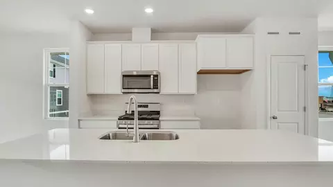 Kitchen - 1374 Foxglove Dr, Bartlett, IL 60103 photo 10 of 11