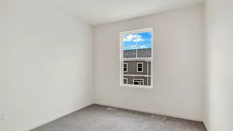 Bedroom - 1374 Foxglove Dr, Bartlett, IL 60103 photo 4 of 8