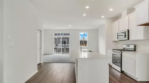 Kitchen - 1374 Foxglove Dr, Bartlett, IL 60103 photo 7 of 11