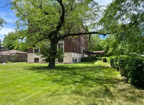 2121 E 72nd St, Chicago, IL 60649 photo 11