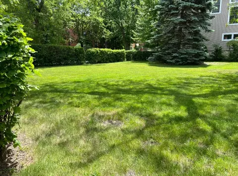 2121 E 72nd St, Chicago, IL 60649 photo 2