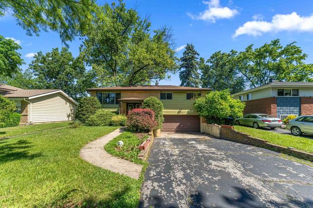 1916 E Yuma Ln, Mount Prospect, IL 60056