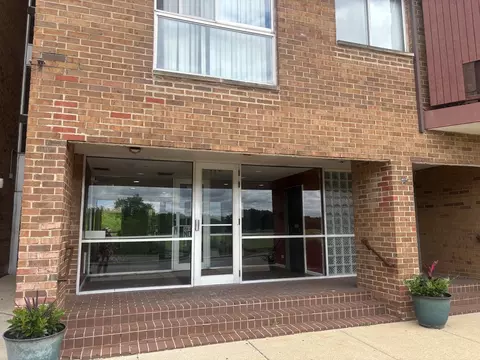 100 Park Ave #316, Calumet City, IL 60409