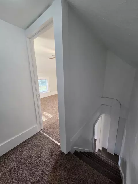 Entry Way - 19550 Fellows Rd, Morrison, IL 61270 photo 2 of 2