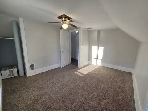 Bedroom - 19550 Fellows Rd, Morrison, IL 61270 photo 4 of 6