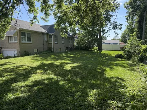 Exterior - 708 E Glover St, Ottawa, IL 61350 photo 4 of 4