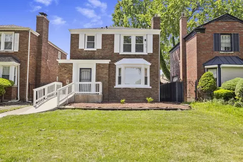 8218 S Yates Blvd, Chicago, IL 60617