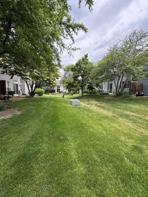 Exterior - 1346 Brunswick Ct, Elgin, IL 60120 photo 5 of 6