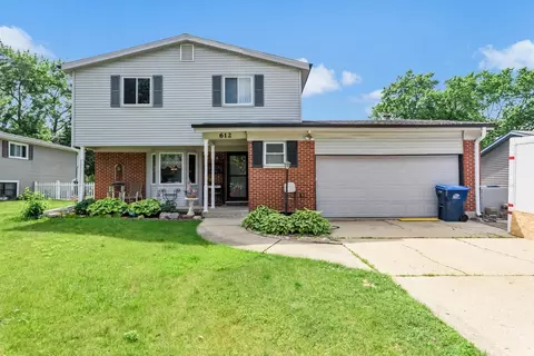 612 Fairview Ln, Schaumburg, IL 60193
