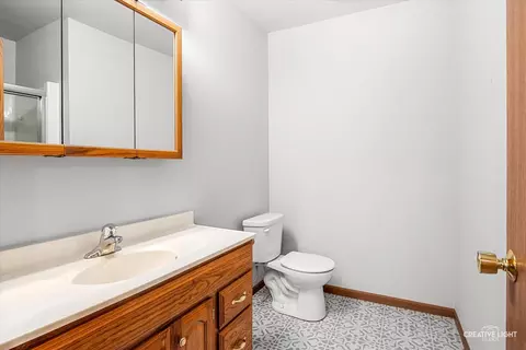 Bath - 23117 Judith Ct, Plainfield, IL 60586 photo 2 of 3