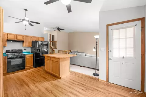 Kitchen - 23117 Judith Ct, Plainfield, IL 60586 photo 2 of 3