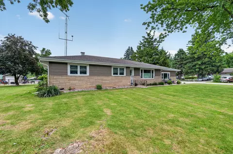 23854 W Essex Dr, Channahon, IL 60410