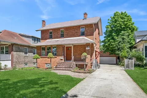 192 Waubansee Rd, Riverside, IL 60546