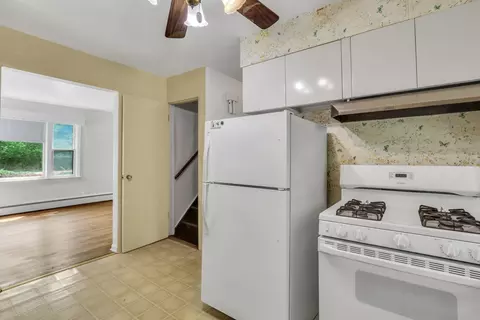 Kitchen - 2 Eva Ter, Lake Bluff, IL 60044 photo 3 of 3
