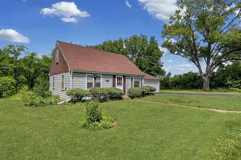 Exterior - 2 Eva Ter, Lake Bluff, IL 60044 photo 2 of 4
