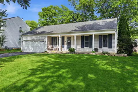 1125 Meghan Ave, Algonquin, IL 60102