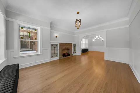 Living - 5341 W Wrightwood Ave, Chicago, IL 60639 photo 2 of 7