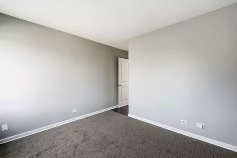 Bedroom - 6267 Trinity Dr #2-D, Lisle, IL 60532 photo 8 of 10