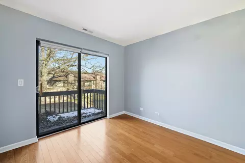 Bedroom - 6267 Trinity Dr #2-D, Lisle, IL 60532 photo 3 of 10