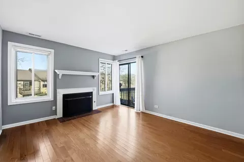 Living - 6267 Trinity Dr #2-D, Lisle, IL 60532 photo 4 of 5