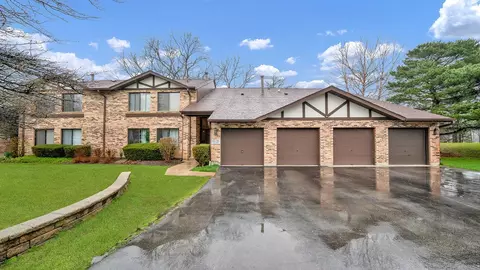 6267 Trinity Dr #2-D, Lisle, IL 60532