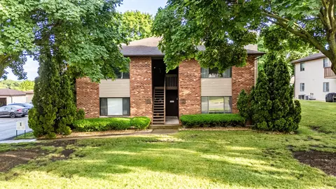 1083 Kane St #1083, South Elgin, IL 60177