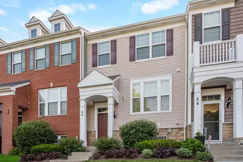 64 N Dryden Pl, Arlington Heights, IL 60004
