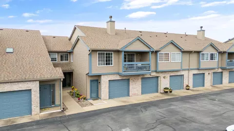 2408 Windward Blvd #205, Champaign, IL 61821