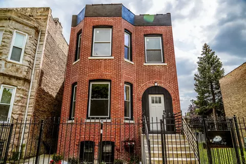 4419 W Gladys Ave, Chicago, IL 60624